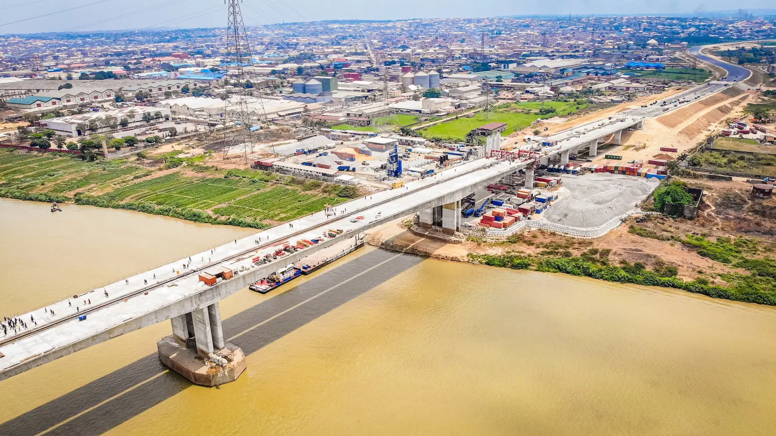 FG Releases 30% Mobilization for 2nd Niger Bridge Bypasses, Assures Completion of East-West Road